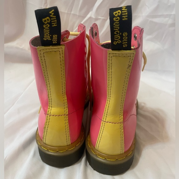 Dr. Martens Women's Pascal Boot,Acid Pink/Acid Yellow Patent, Rare fine - Picture 5 of 6